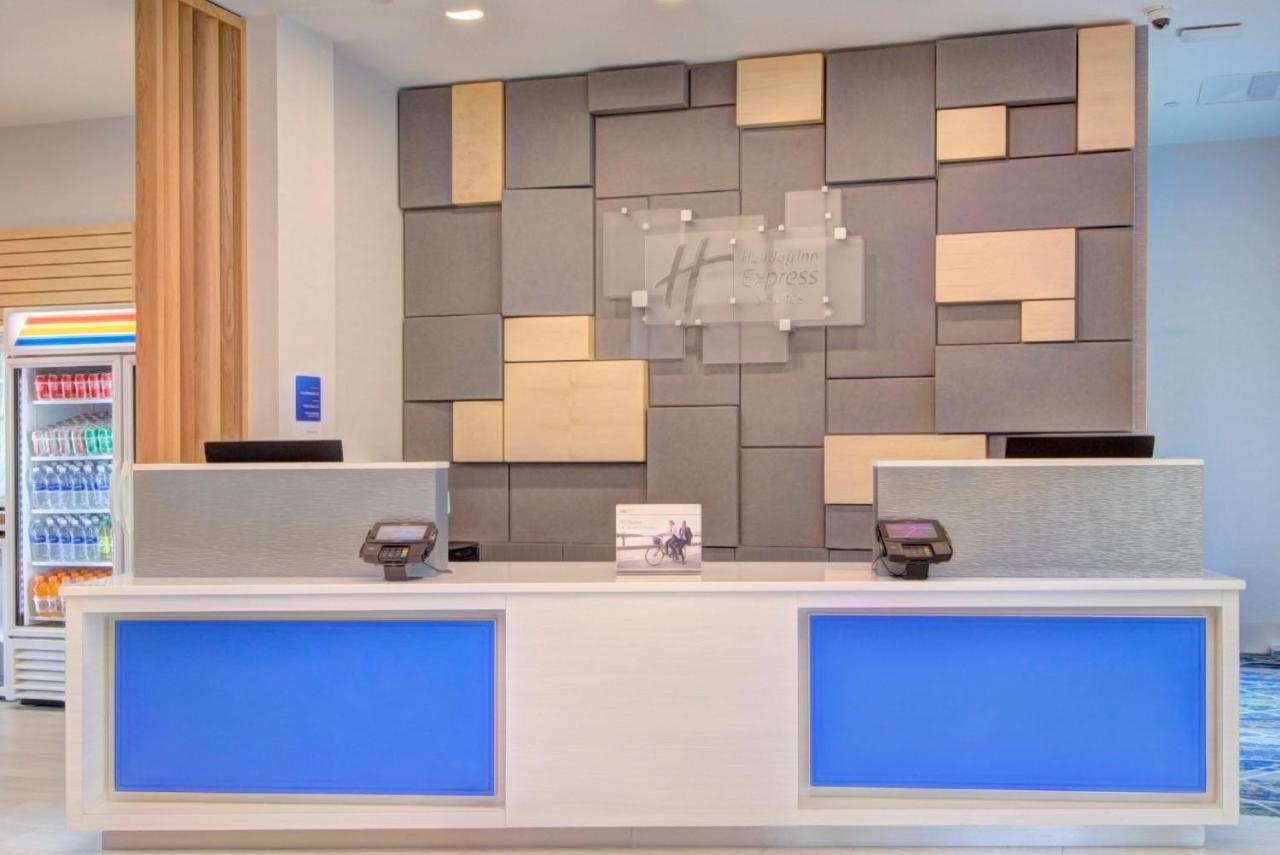 Holiday Inn Express & Suites Charlotte Southwest By Ihg Exterior foto