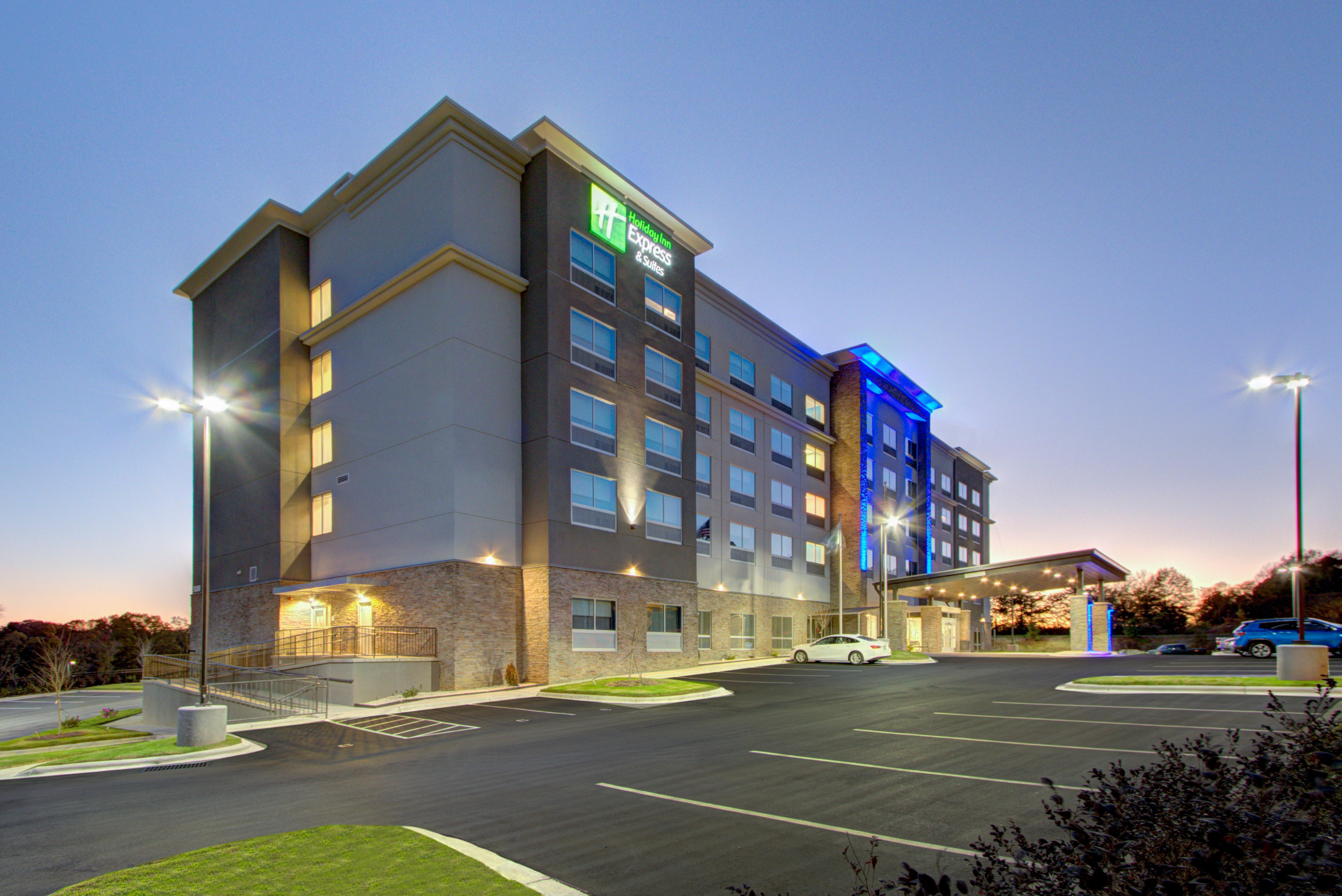 Holiday Inn Express & Suites Charlotte Southwest By Ihg Exterior foto